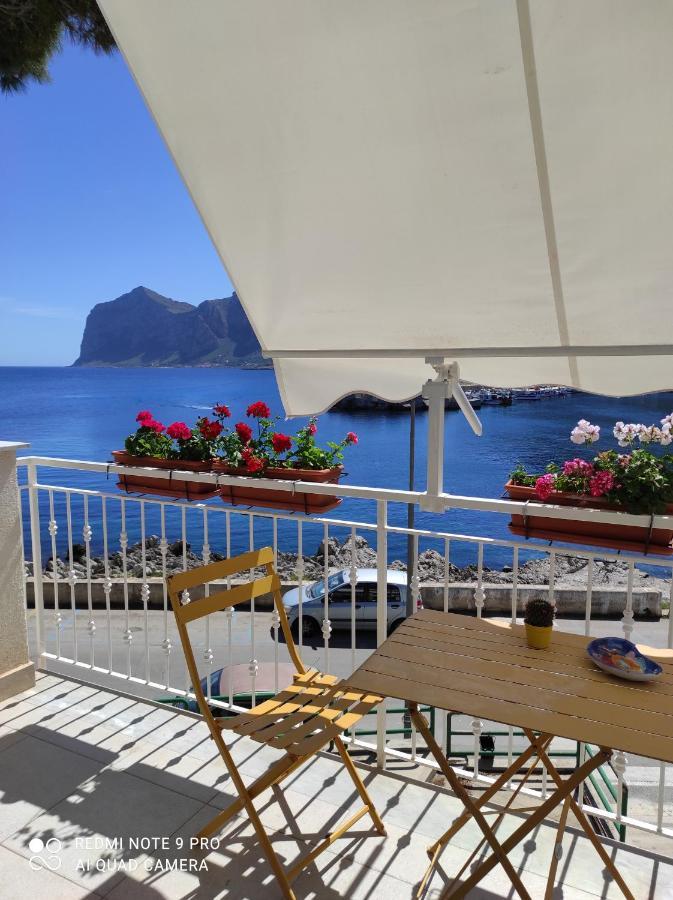 La Casa Di Giulio - Holiday Home Изола деле Фемине Екстериор снимка